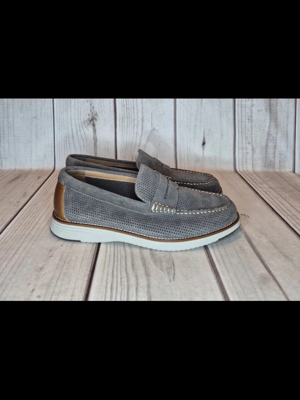 Johnston & Murphy Men's Size 13M Gray Nubuck Perforated Trufoam Loafer Shoes